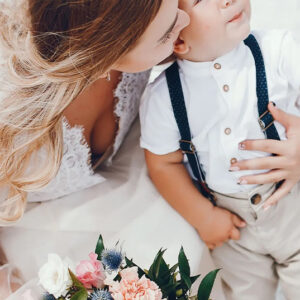 Bodas, novia y su hijo en una boda en la ciudad de Encarnación - Fotografo en Encarnación